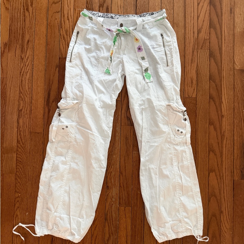 Da-Nang White Pants with Black Floral Waistband